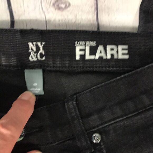 Ny&C Low-rise flare Black denim with rhinestones on the back pockets Stretcy EUC - Picture 2 of 5
